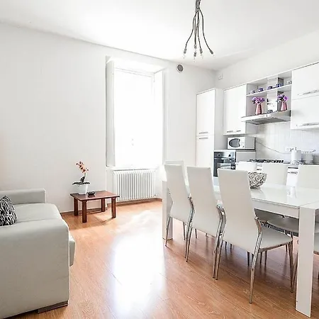 Sleeps 6 Air Con Wifi Bellagio